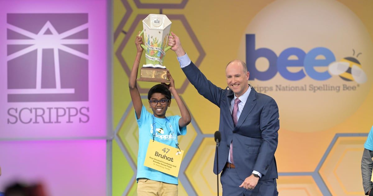 حصد 50 ألف دولار.. طفل يفوز بجائزة أمريكية للتهجئة (فيديو)