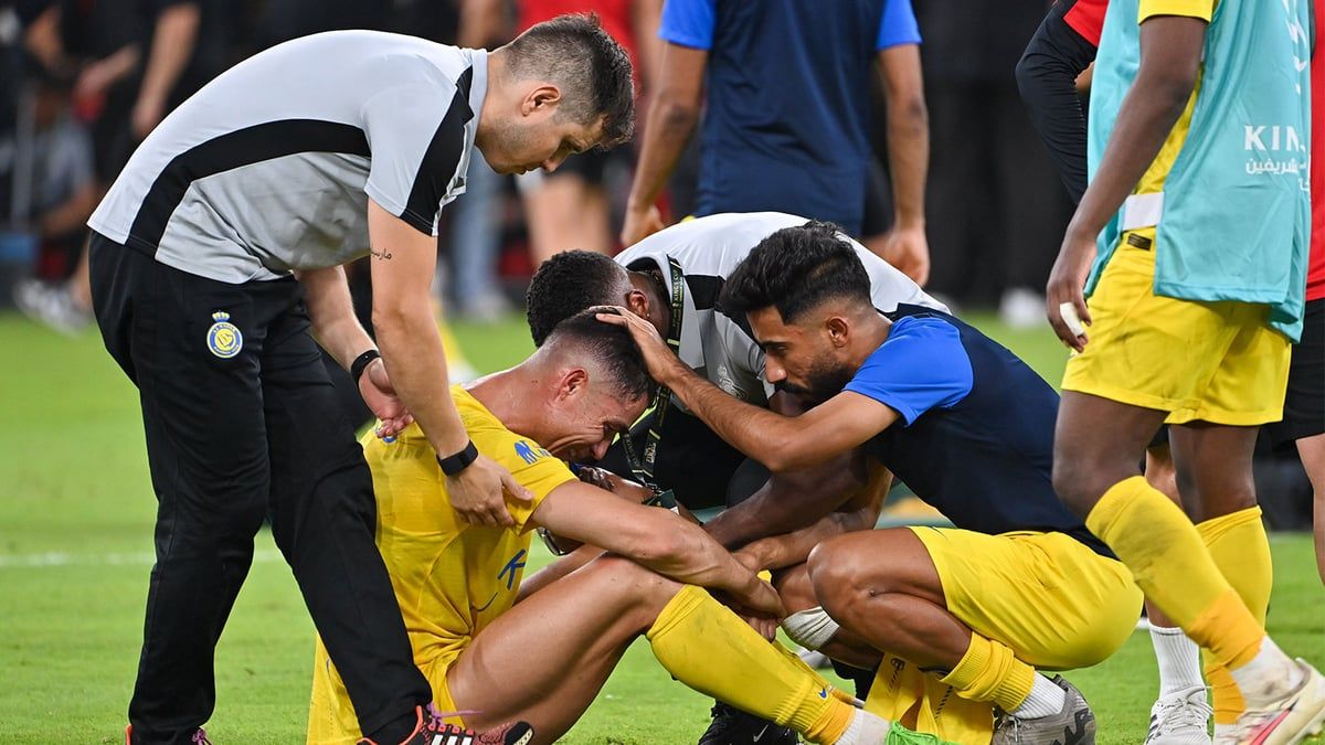 بعد بكائه وانهياره.. حسم استمرار رونالدو مع النصر