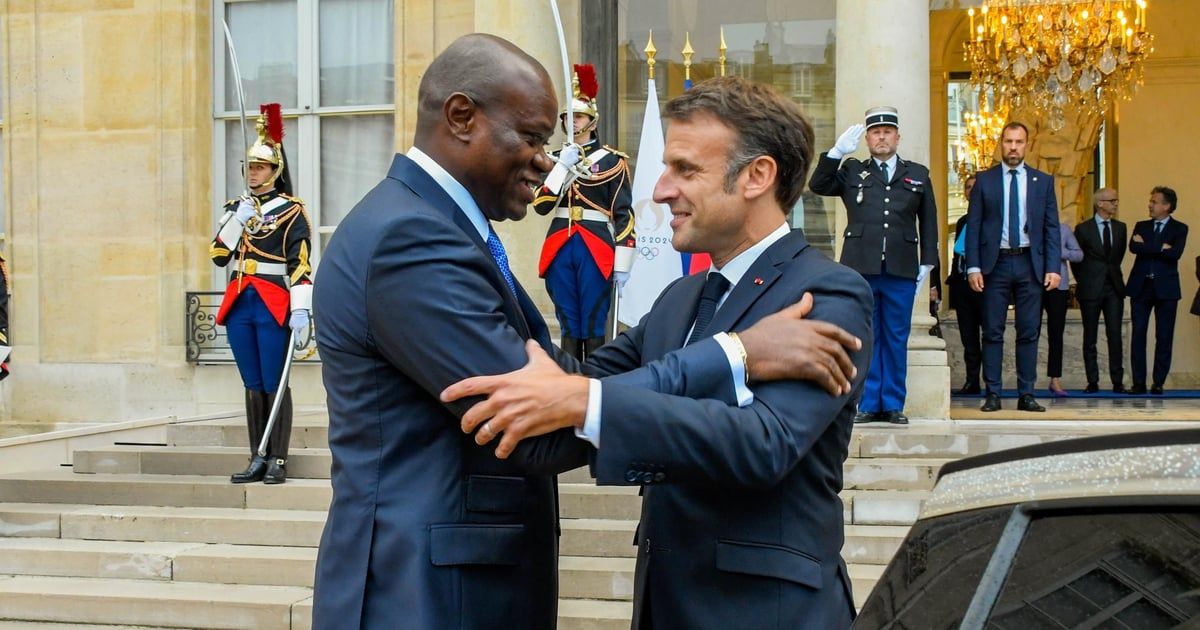 دبلوماسي فرنسي لـ"الخليج الان": باريس تسعى لإعادة نفوذها "الضائع" بالساحل الأفريقي