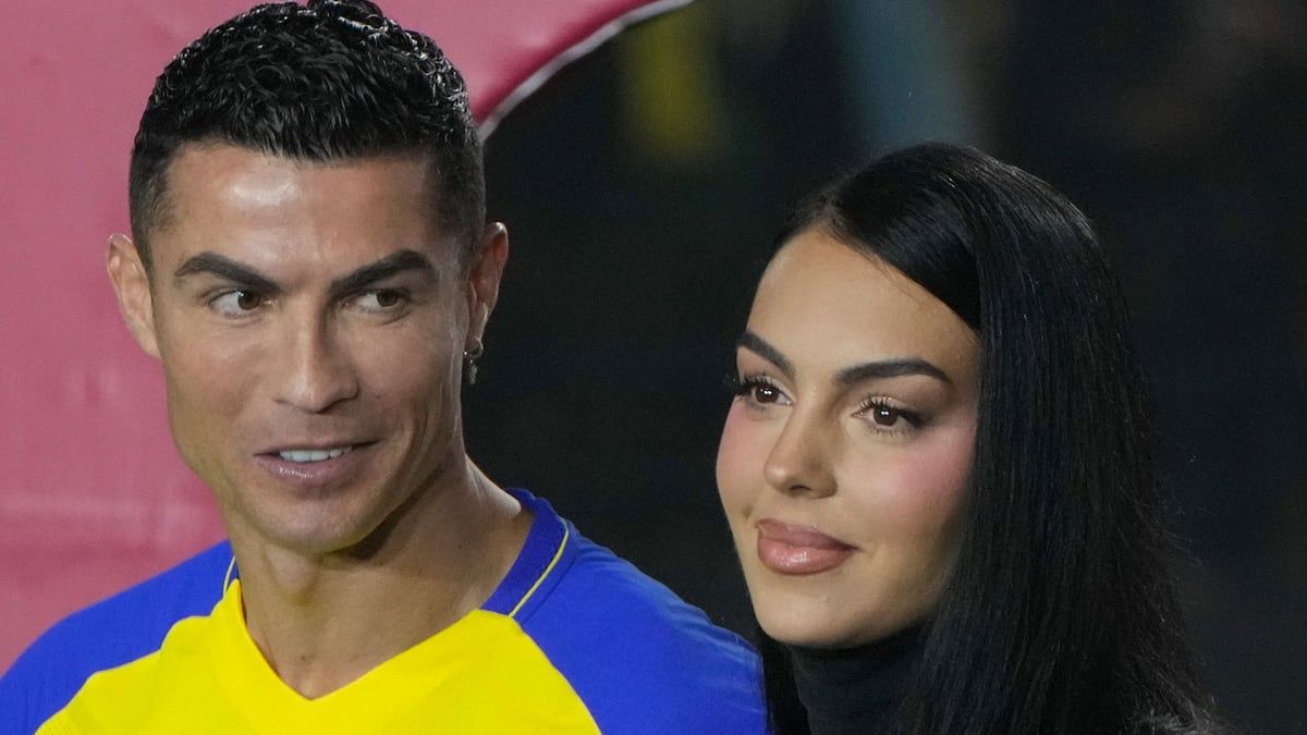 رد فعل جورجينا بعد خسارة رونالدو وبكائه أمام الهلال (صور)