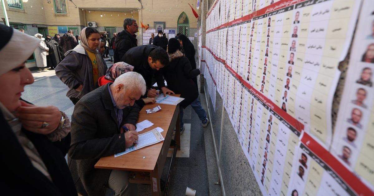 إيران.. الإصلاحي محمود صادقي يترشح للانتخابات الرئاسية