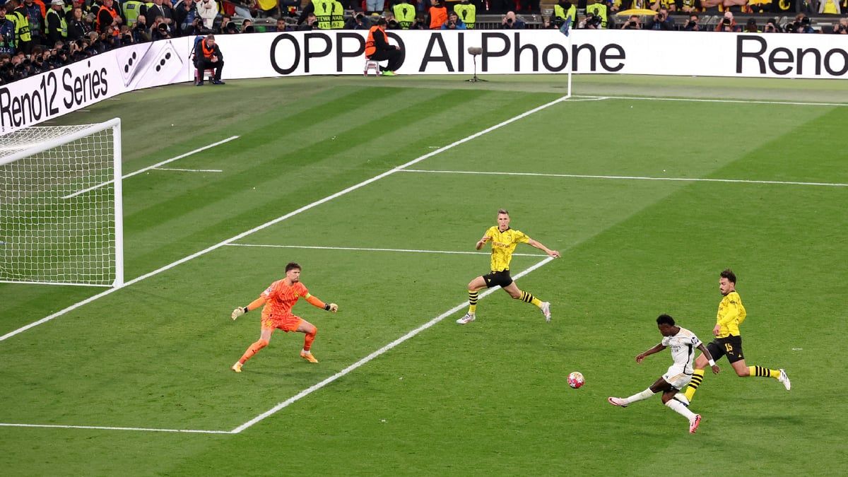 بيلينغهام يحتفل قبل تسجيل فينيسيوس (فيديو)