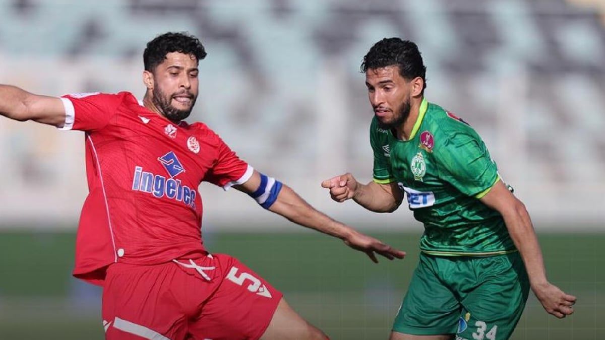 الرجاء يصعق الوداد ويعتلي صدارة الدوري المغربي (فيديو)