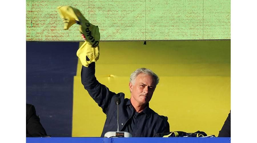 مورينيو يعد فنربخشه بمقارعة الريال