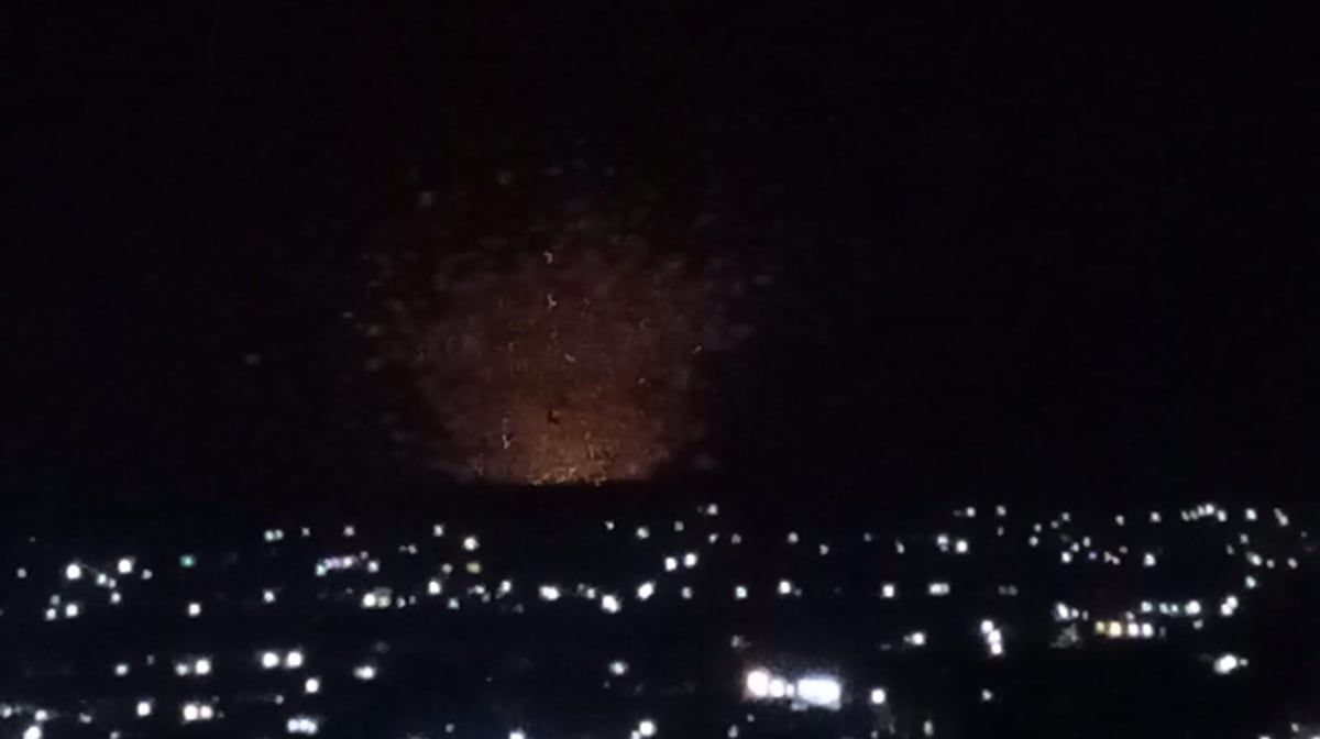 تسيطر عليها ميليشيا إيرانية.. غارة إسرائيلية على بلدة بريف حلب السورية