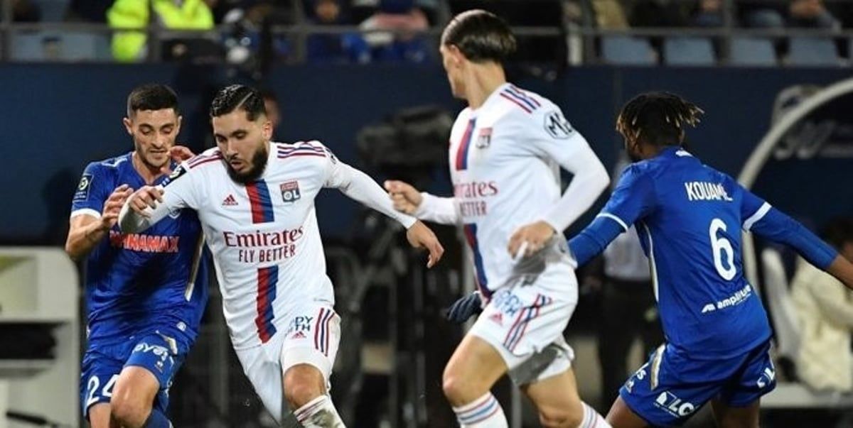 أولمبياد باريس يقرّب نجم ليون من اختيار الجزائر على حساب فرنسا