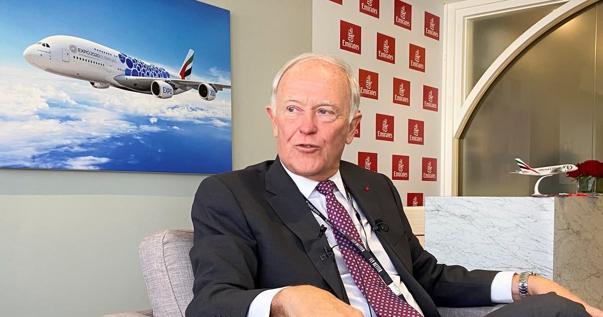 رئيس "طيران الإمارات" يوجه رسالة إلى "بوينغ" للخروج من الأزمة