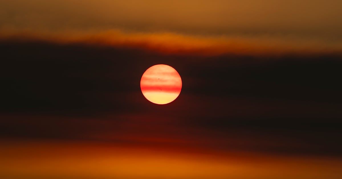 بقعة شمسية نشطة تثير قلق العلماء (صور)