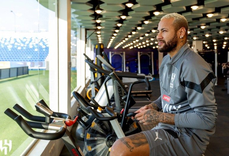 نيمار يرد على شائعات رحيله عن الهلال السعودي ويتوقع الفائز بالكرة الذهبية - موقع الخليج الان
