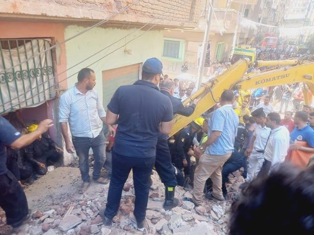 مصر.. قتلى وجرحى بانهيار مبنى سكني في الدقهلية (صور)