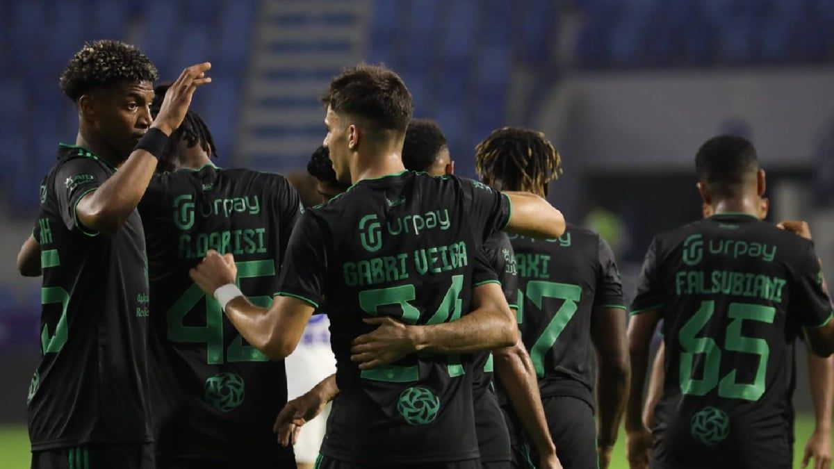 شرط جزائي بسيط يقرب "الدبابة" من الأهلي السعودي