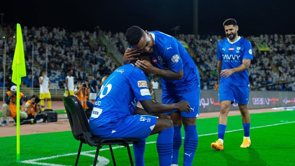 نجم الهلال يقرر تجديد عقده ورفض العروض الأوروبية