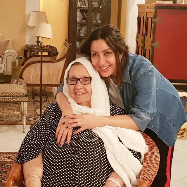 لطيفة التونسية لـ"الخليج الان": الذكاء الاصطناعي في الصوت "خدعة"