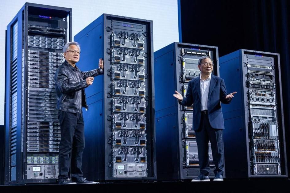 «إنفيديا» تقترب من 3 تريليونات دولار قبيل تقسيم السهم