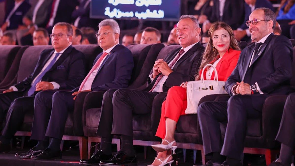 بإطلالة حمراء.. من هي داليا خورشيد التي ظهرت في احتفالية الأهلي المصري؟