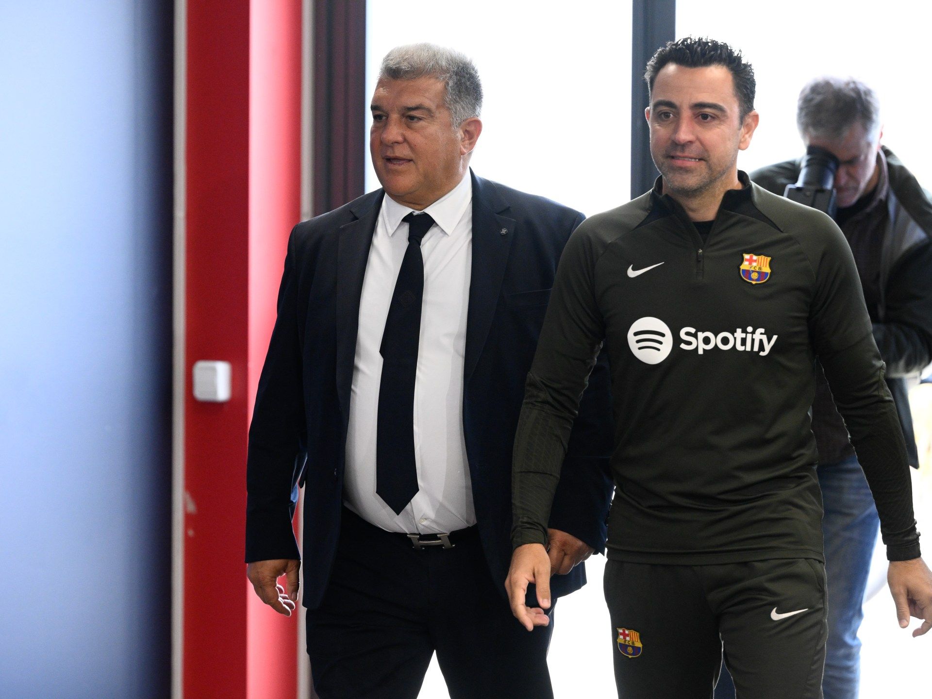 لابورتا يتحدث عن انضمام مبابي لريال مدريد ويكشف أسباب إقالة تشافي - موقع الخليج الان