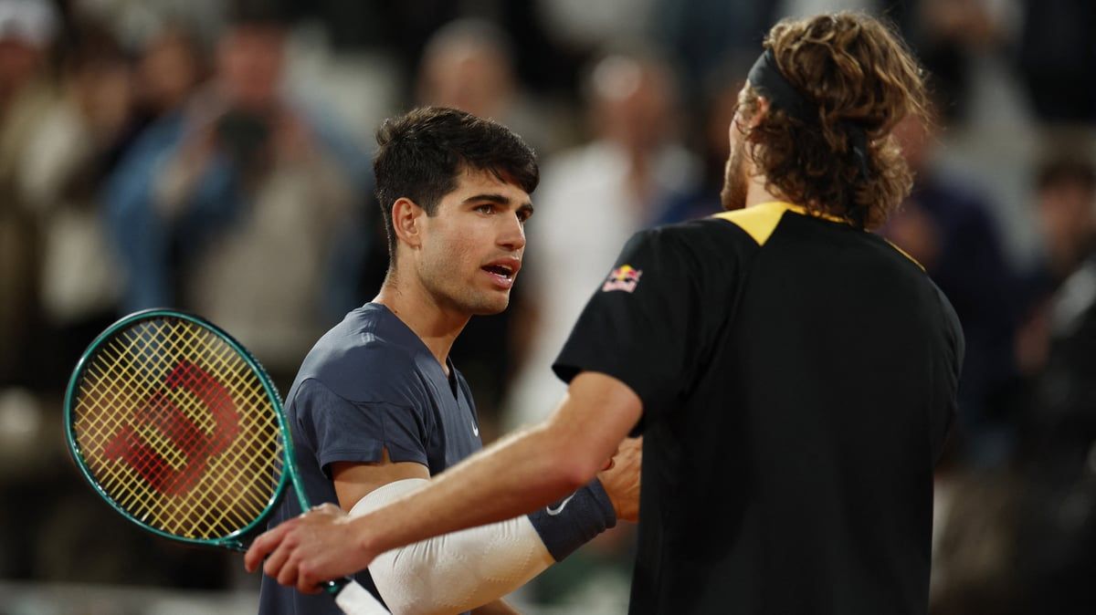 ألكاراز يهزم تيتيباس ويضرب موعدا مع سينر في قبل نهائي رولان غاروس