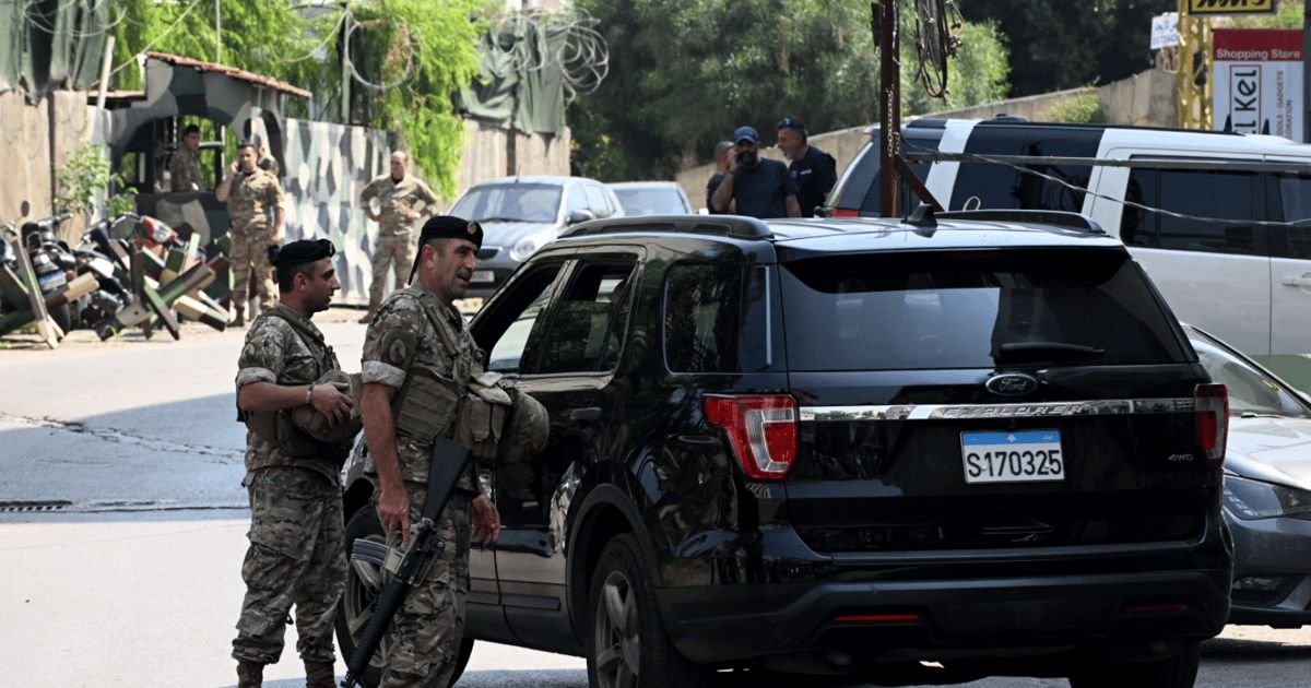 حمل شعار "داعش".. تفاصيل جديدة حول مهاجم السفارة الأمريكية (فيديو إرم)