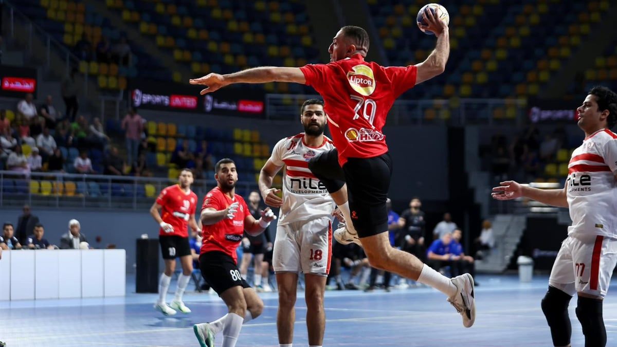 بعد انهيار الفريق.. مدرب إسباني لإنقاذ "يد الزمالك"