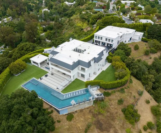 إدراج قصر جنيفر لوبيز وبن آفليك بموقع عقاري يؤكد أنباء انفصالهما