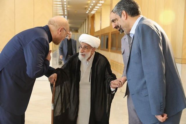 مجلس صيانة الدستور يرجح تمديد مهلة فحص مرشحي الرئاسة الإيرانية