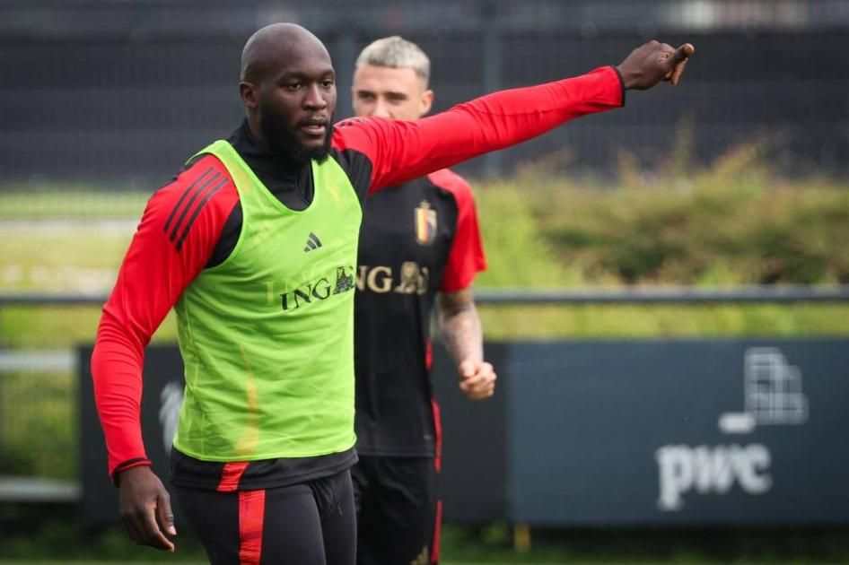 لوكاكو يلمّح لعودته إلى نادي الطفولة