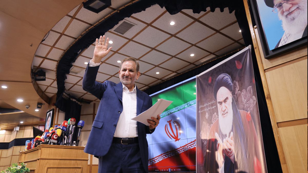 إصلاحيو إيران يختارون 3 مرشحين للانتخابات الرئاسية