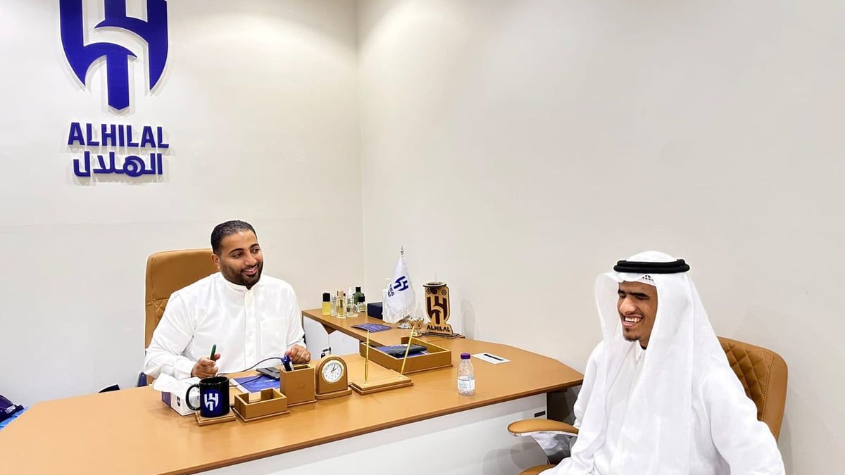 صاحب صرخة "تكفي يا بونو".. الهلال يكرم المشجع شامي الفاهمي