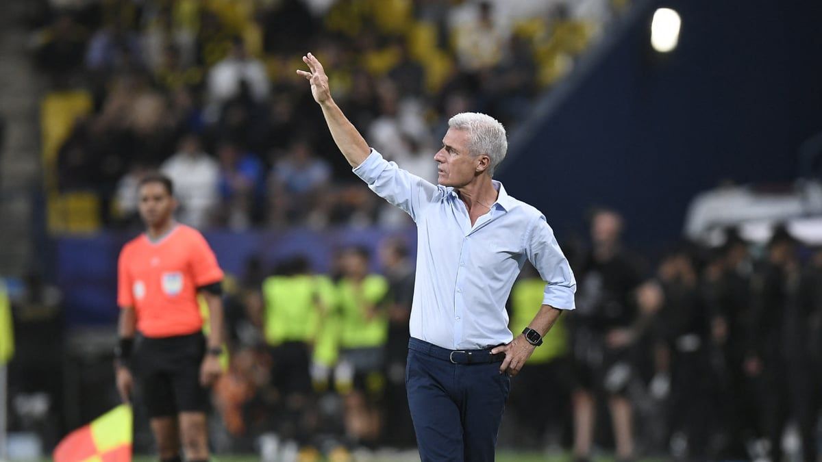 كاسترو يأمر بالتخلص من لاعب النصر السعودي