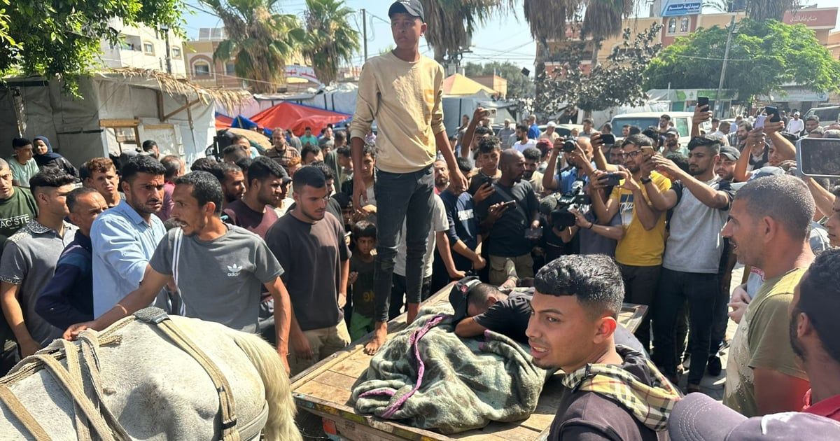 إسعاف عبر "الدوابّ".. وسيلة الفلسطينيين لإنقاذ المصابين في قطاع غزة (صور)