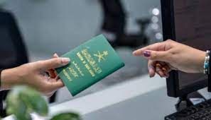 السعودية: بأمر ملكي أسرة كاملة تحصل على الجنسية مجانًا.. تعرف على السبب