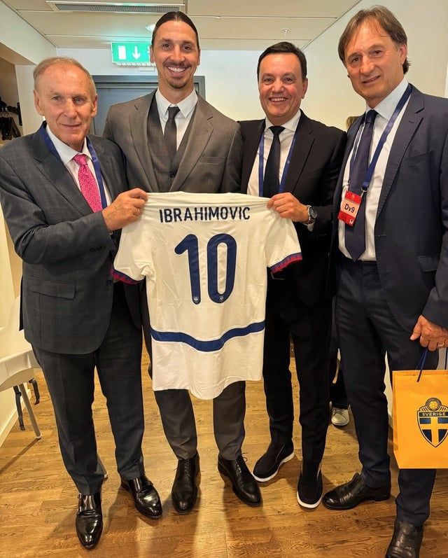 بحضور إبراهيموفتش.. ثنائي الهلال السعودي يقود صربيا لفوز عريض على السويد (فيديو)