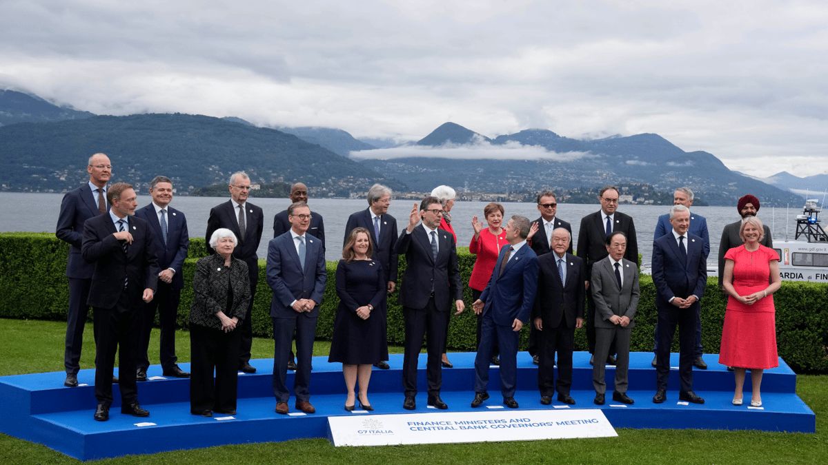 "السبع" تسعى لتحذير البنوك الصينية الصغيرة من العلاقات مع روسيا