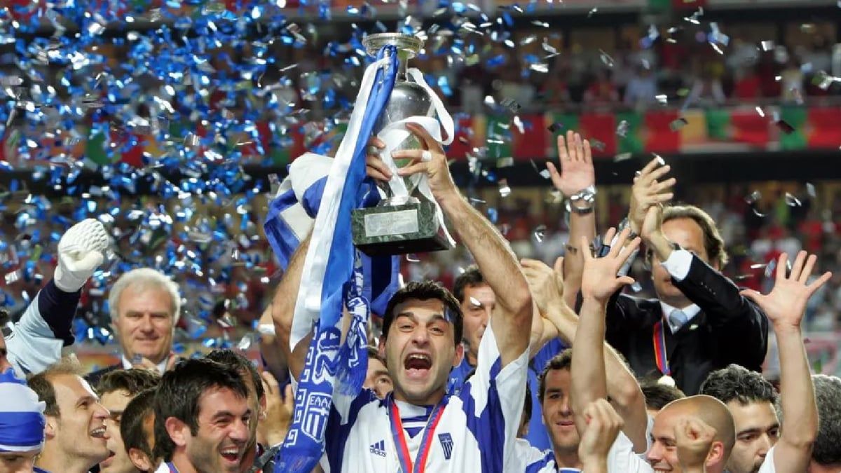 على رأسهم الدنمارك واليونان.. أبطال الظل يعانقون المجد في ذاكرة اليورو
