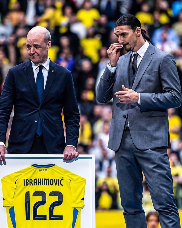 رسالة إبراهيموفتش في احتفالية تكريمه بعد الاعتزال (فيديو)