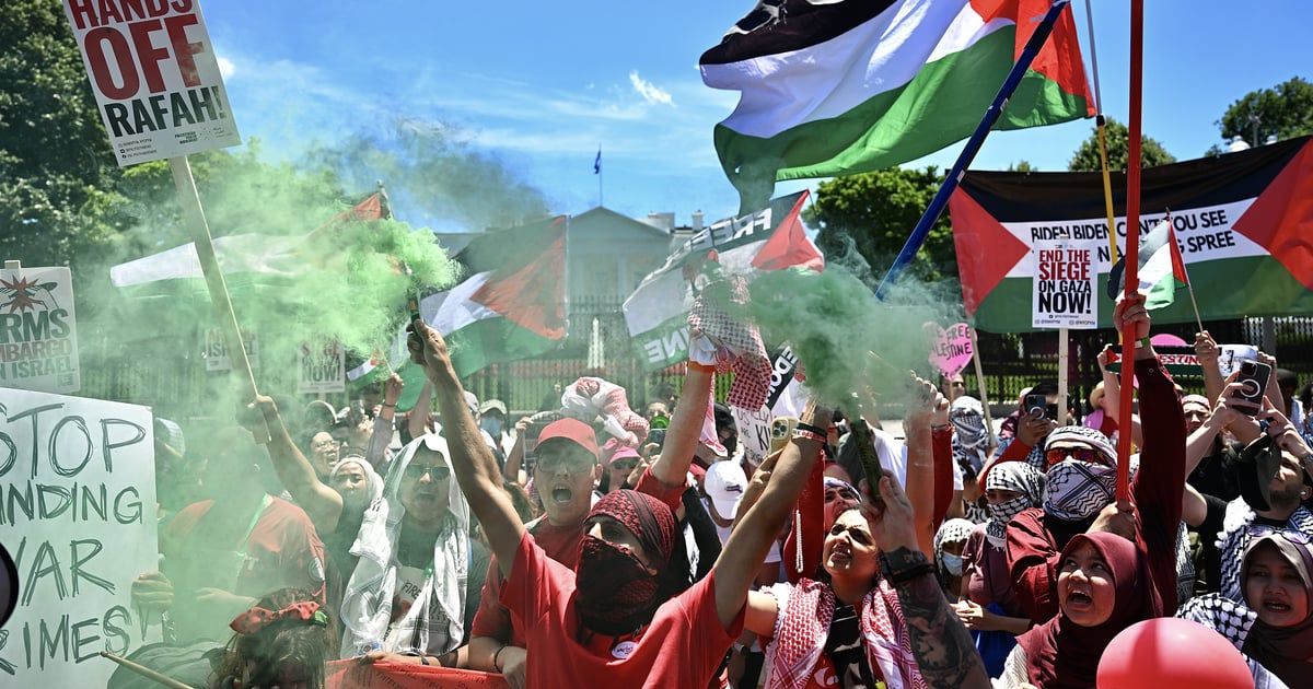 أمام البيت الأبيض.. متظاهرون لبايدن: خطك الأحمر في غزة "كذبة" (صور)