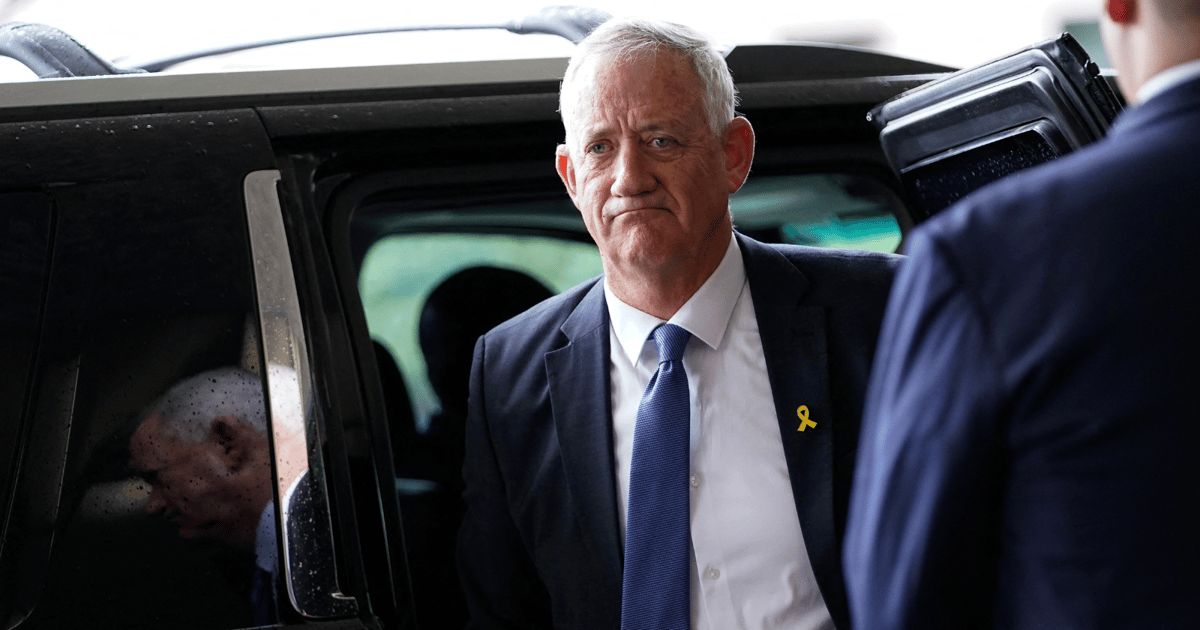 غانتس يعتزم حسم استقالته مساء اليوم