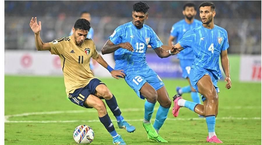 «الأزرق» يحتاج إلى خدمة من «العنابي».. وسوريا في مهمة يابانية شاقة