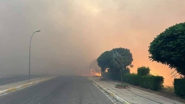حريق كبير داخل جامعة الموصل العراقية (صور وفيديو)