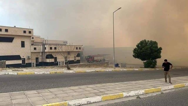 حريق كبير داخل جامعة الموصل العراقية (صور وفيديو)