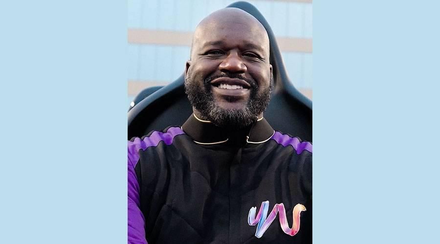 أسطورة السلة الأمريكية يستعرض مهاراته الغنائية على جزيرة ياس