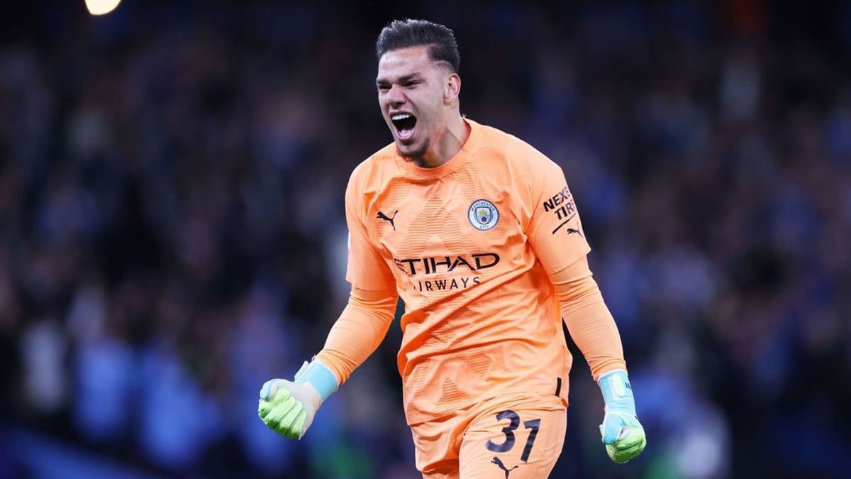 مانشستر سيتي يصدم الأندية السعودية بشأن إيدرسون