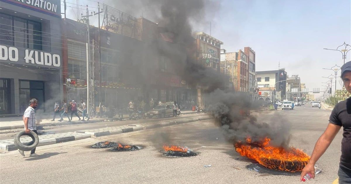 إصابة محتجين خلال اشتباكات عنيفة مع الأمن في ذي قار العراقية (فيديو)