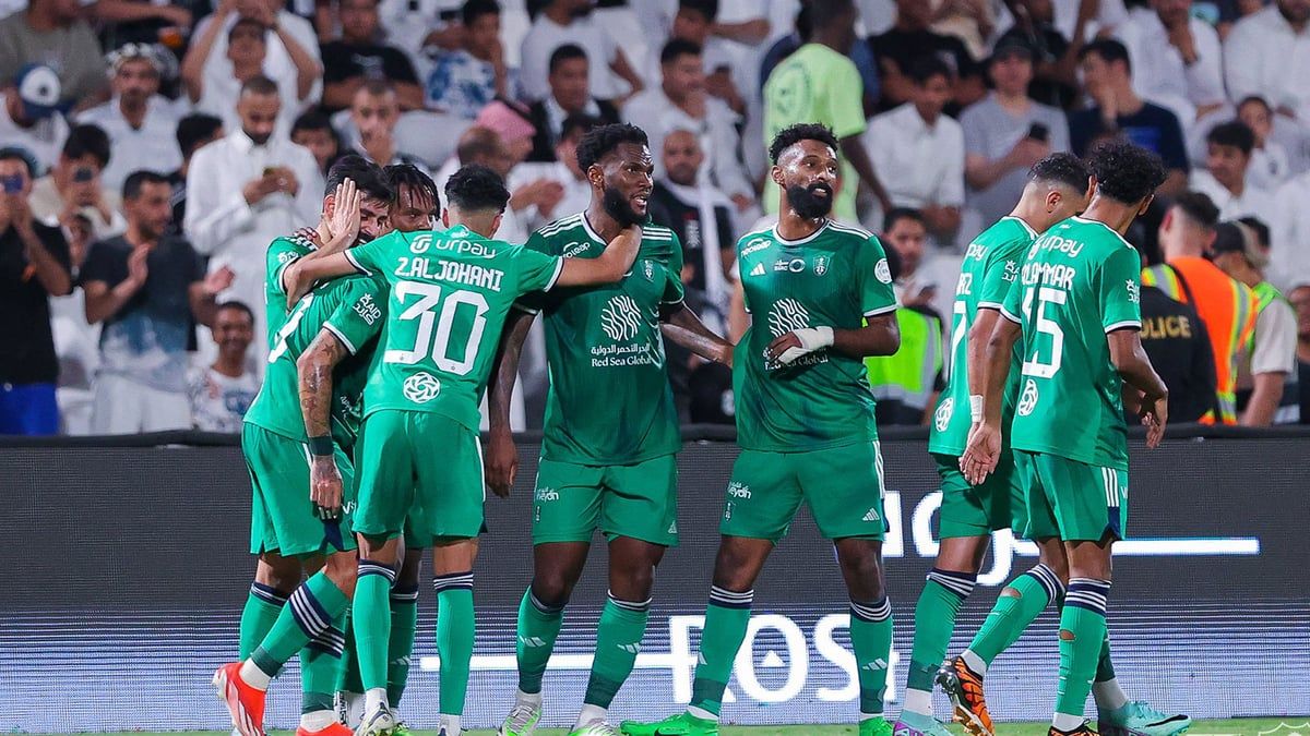 الأهلي السعودي يفتح الباب أمام رحيل مهاجمه الفرنسي