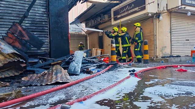 البحرين.. حريق "ضخم" في سوق المنامة القديم (فيديو وصور)