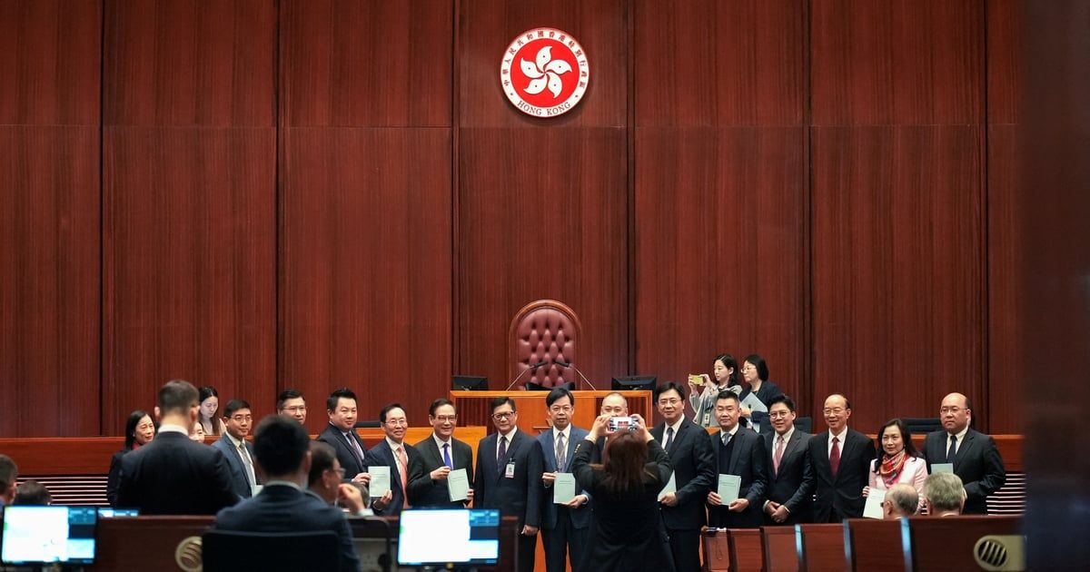 يختبئون في بريطانيا.. هونغ كونغ تعاقب 6 ناشطين مؤيدين للديمقراطية