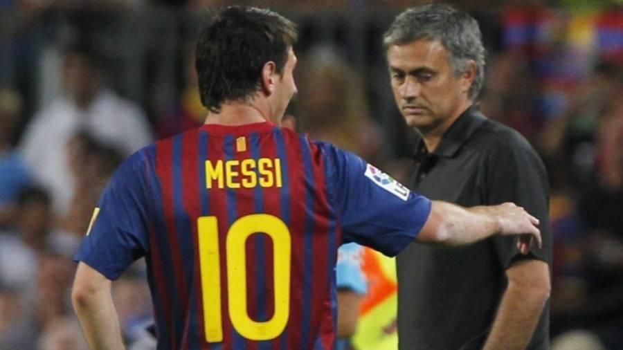 مورينيو يحسم جدل الأفضل في العالم