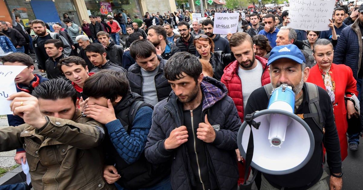 طالبوا باستقالة رئيس الوزراء.. إصابة العشرات خلال احتجاجات في أرمينيا‎