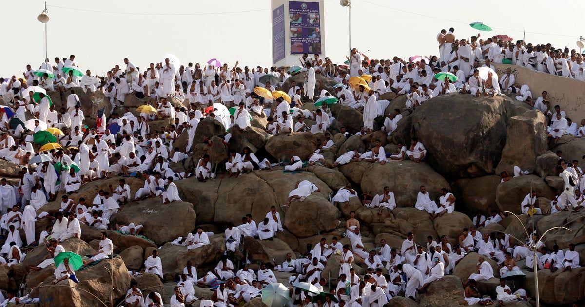 حرارتها وصلت 72 درجة.. السعودية تحذّر الحجاج من التعرض لأشعة الشمس (فيديو)