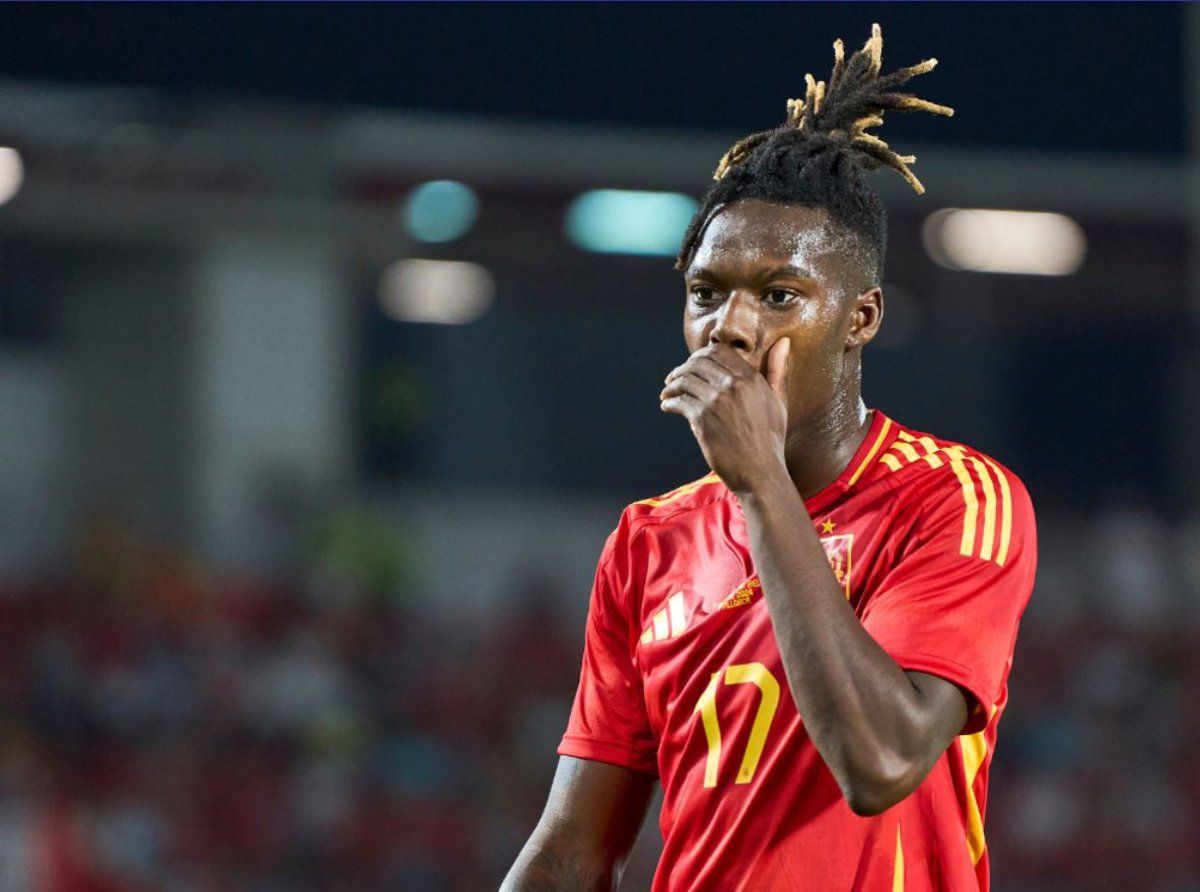 نيكو ويليامز يرد على أنباء رحيله إلى برشلونة